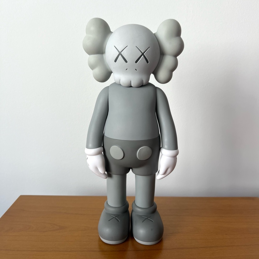 Kaws 16 Open Edition Medicom Toy - Gray